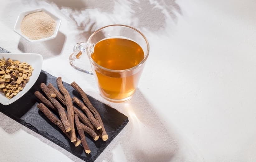 طرز خوردن شیرین بیان